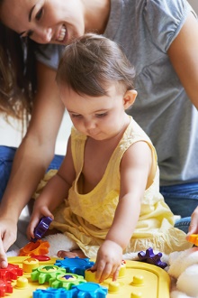 Jouer avec son enfant contribue au développement de son cerveau