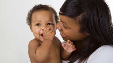 À 6 mois, bébé comprend déjà des mots