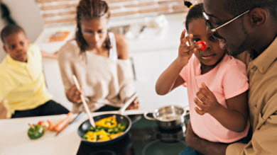 Des repas plus sains lorsque les parents se sentent compétents