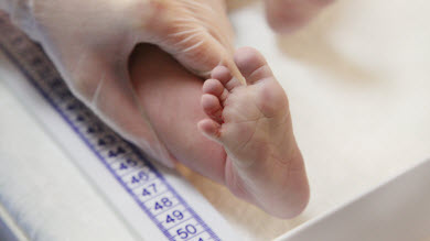 Taille des nouveau-nés: semblable dans tous les pays lorsque maman est en santé