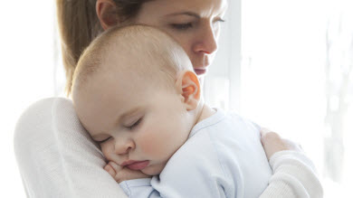 Dépression: moins d'effets sur bébé si la mère est sensible
