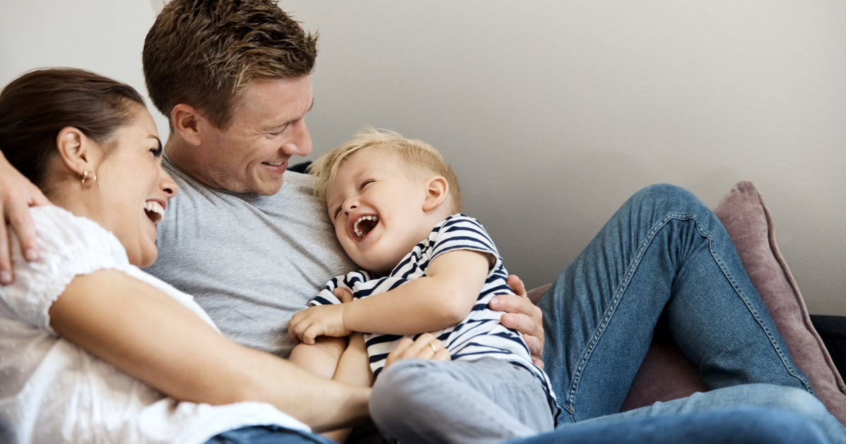 En manchettes: Rire et attachement – Passe-Partout – Césarienne non planifiée – Ressources