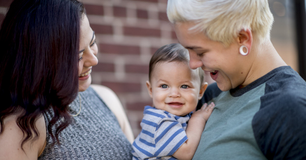 Adoption et procréation assistée: comment en parler à son enfant?