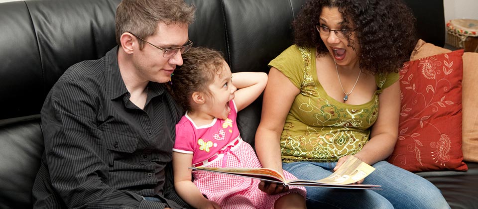 Parents of different languages: How to develop bilingualism in