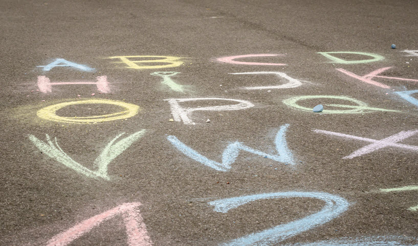 9 jeux pour s'amuser avec les lettres