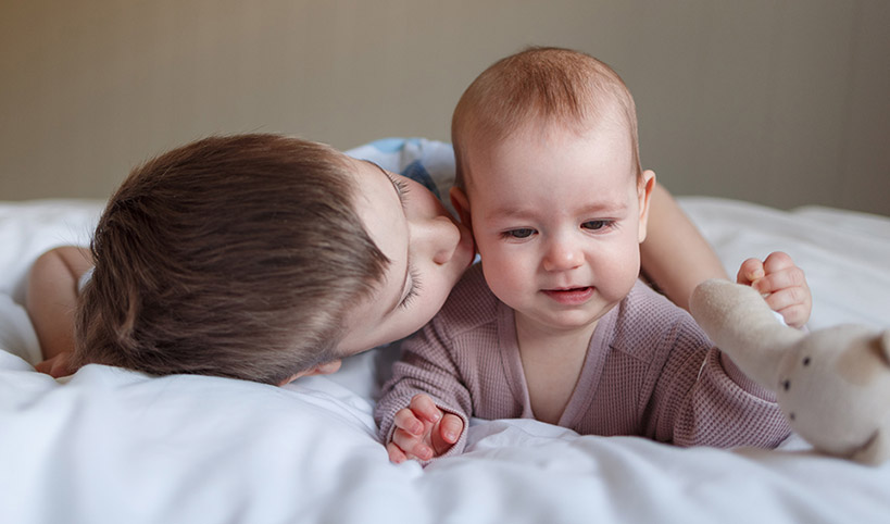 4 months old: Social development