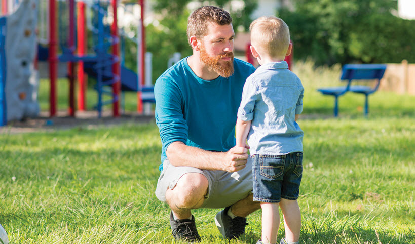 Pourquoi faut-il éviter de critiquer son enfant en public?