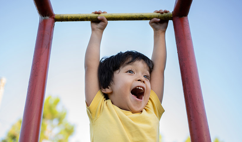 2.5–3 years old: Gross motor skill development