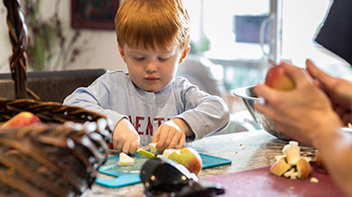 Faire participer les enfants dans la cuisine