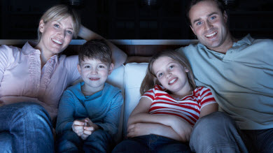 Comment bien choisir un film à écouter en famille
