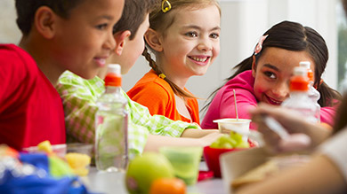 L'heure du dîner à l’école