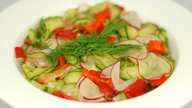 Salade de concombre et vinaigrette à l'érable
