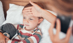 En manchettes: Grippe – Humour pipi-caca – Relations sexuelles des parents – Peau à peau – Offre d’emploi