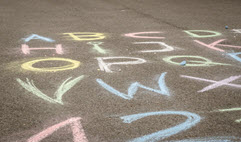 9 jeux pour s'amuser avec les lettres